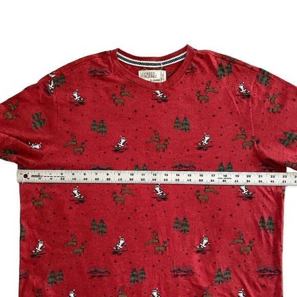 Free Planet | Santa Reindeer Christmas T-Shirt | Red | Size: Large - Picture 7 of 8